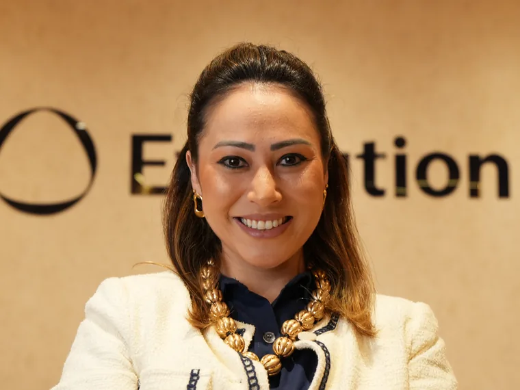 Dra. Thays Tamaributi na recepção do Instituto Evollution